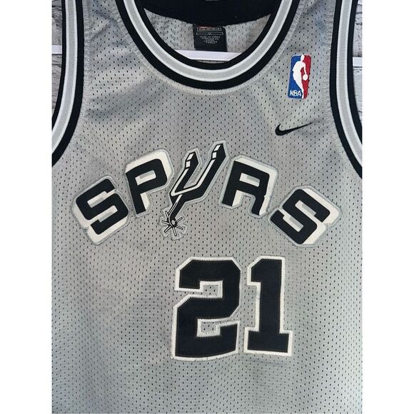 Tim Duncan #21 San Antonio Spurs Nike Authentic Jersey – Size XL +2 Length - Picture 2 of 8